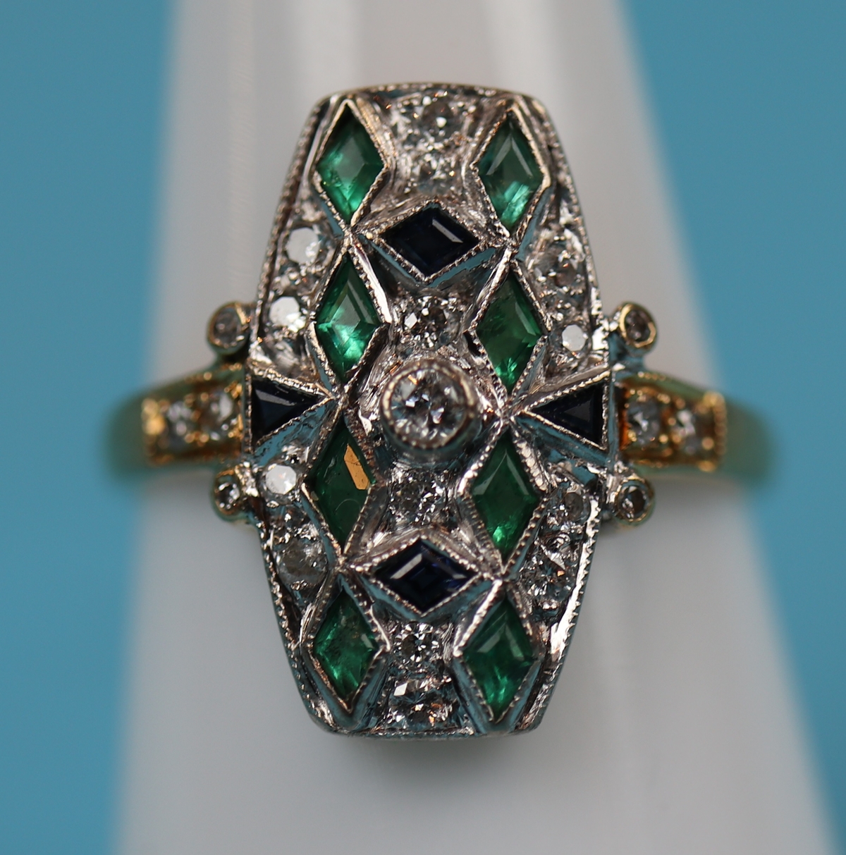 18ct gold emerald, sapphire & diamond set ring