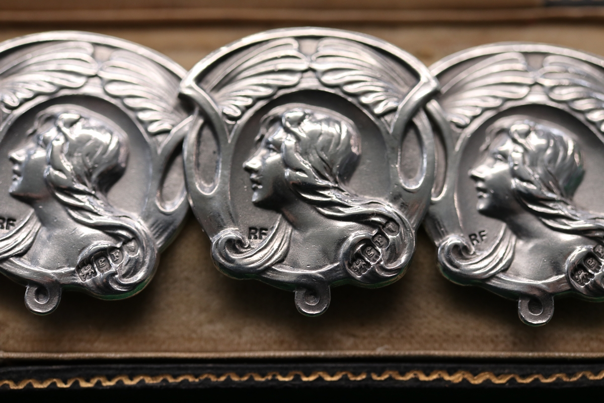 Set of 6 boxed Art Nouveau silver buttons - Robert Friederich - London 1902 - Image 2 of 2