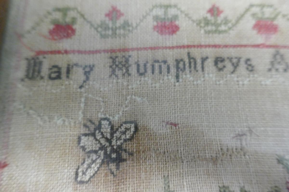 Small early Victorian framed sampler by Mary Humphries aged 9 - 1846 - Bild 7 aus 8