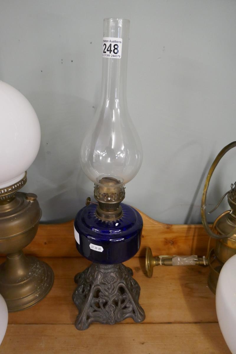 Oil lamps to include cobalt blue example - Image 5 of 8