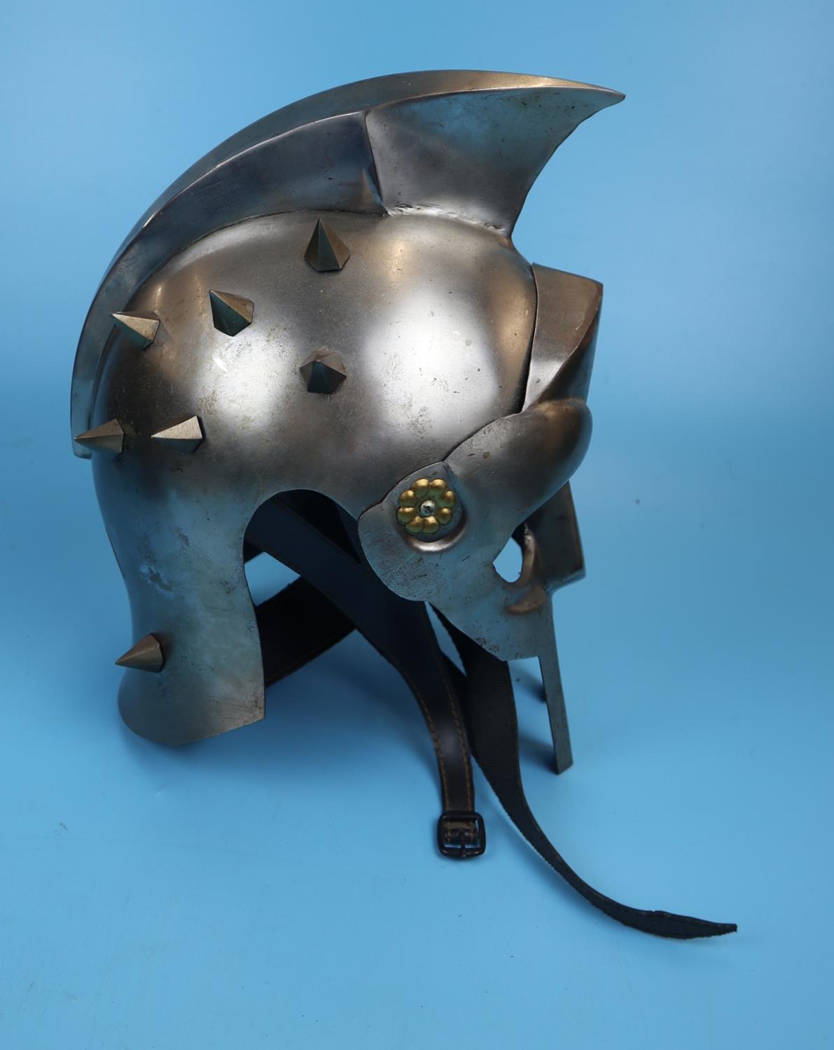 Reproduction centurion helmet - Image 4 of 4