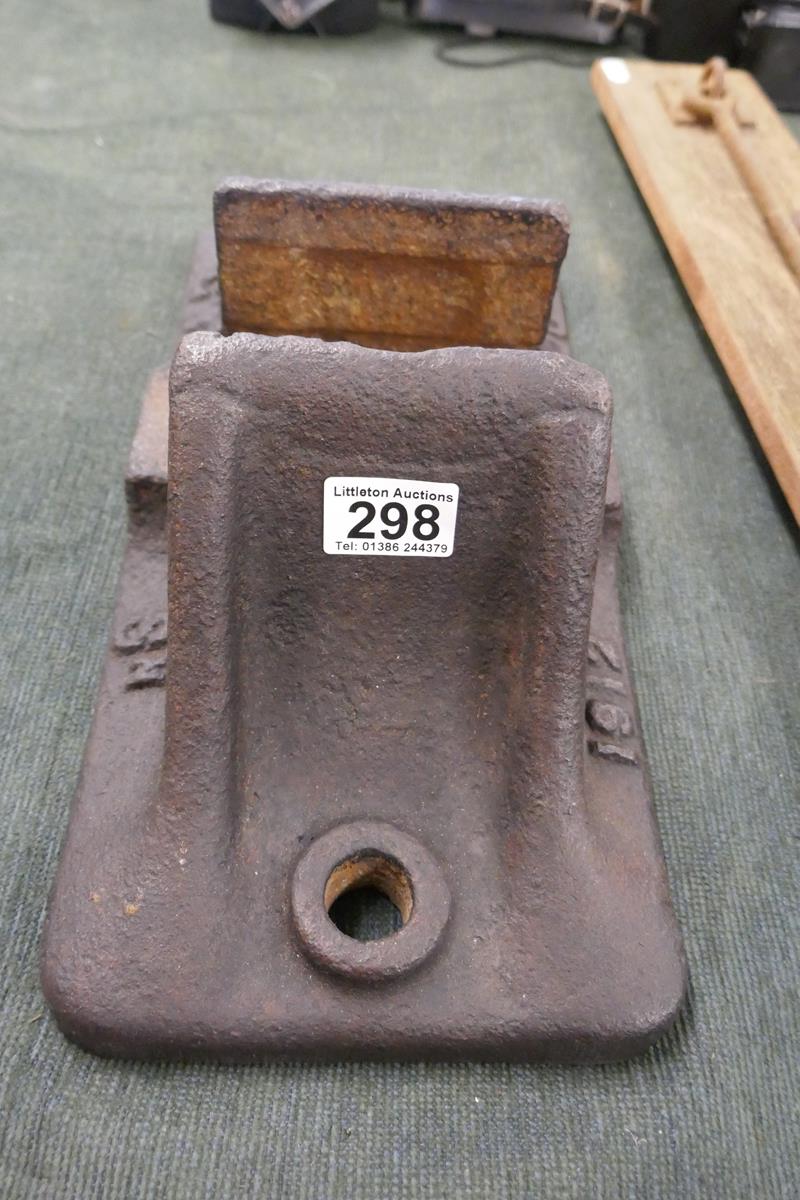 GWR track clamp marked 1912 & 3 mounted railway carriage hooks - Image 7 of 9