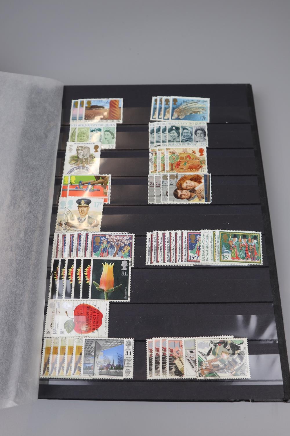 STAMPS - 5 albums of GB mint & used, mainly early QEII pre-decimal plus 4 empty Royal Mail - Image 74 of 129