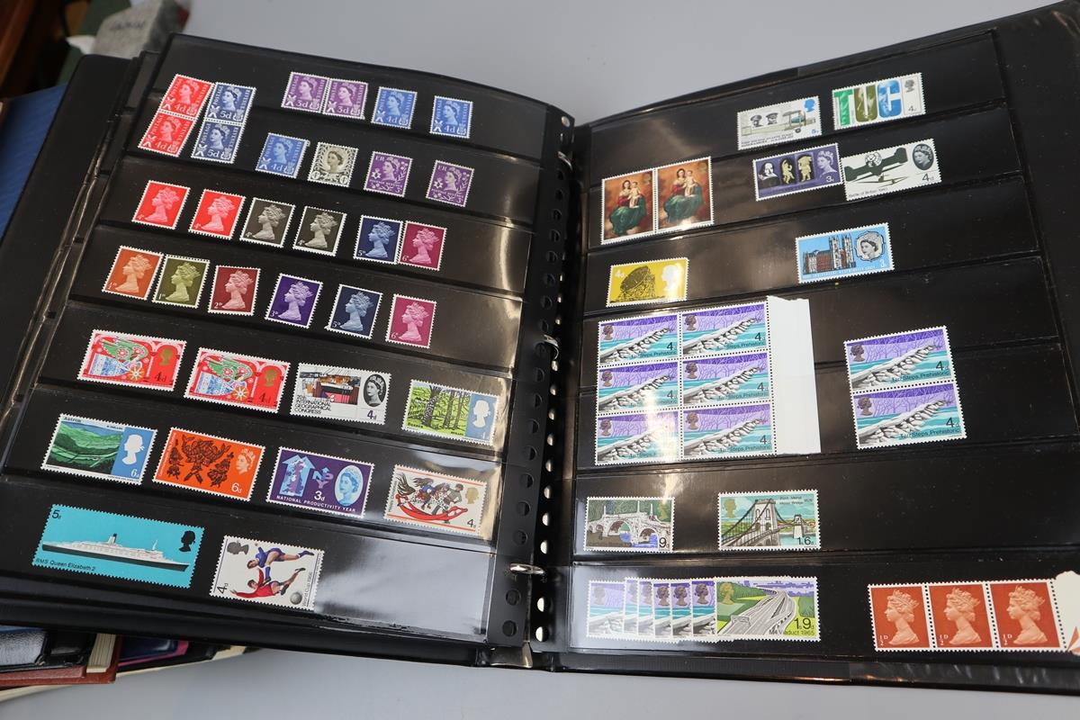 STAMPS - 5 albums of GB mint & used, mainly early QEII pre-decimal plus 4 empty Royal Mail - Image 27 of 129