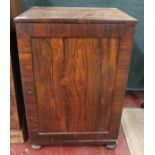 Fine quality rosewood collectors cabinet - Approx: W: 48cm D: 39cm H: 71cm