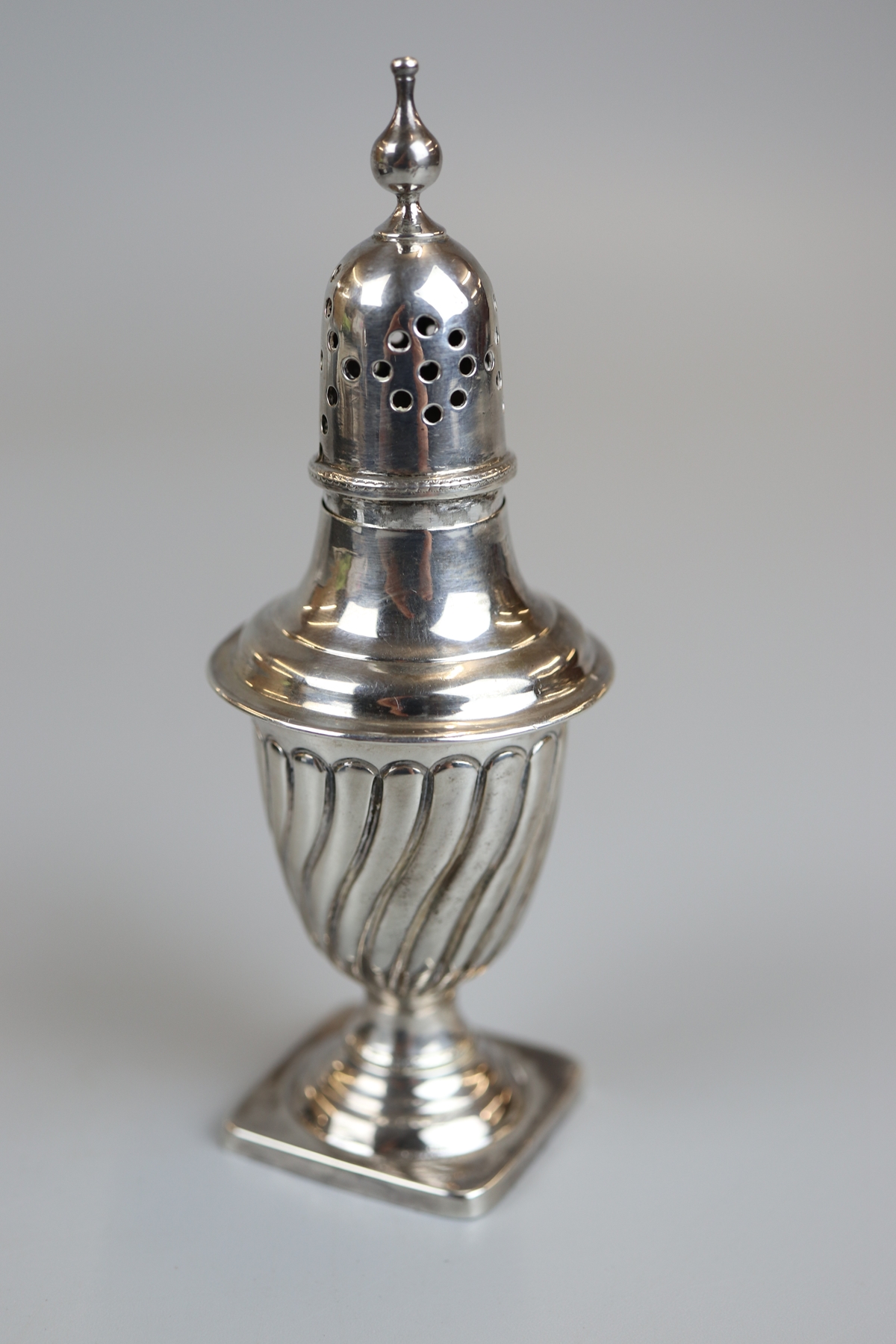 Collection of silver & white metal to include powder shaker & bangles - Image 2 of 6