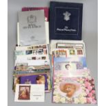 Stamps - Royalty collection presentation packs, Good FV etc