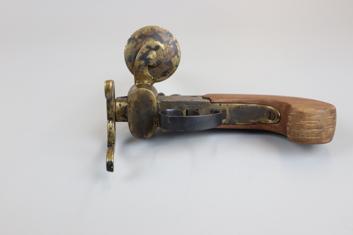 Flintlock tinderbox candle lighter - Image 4 of 4