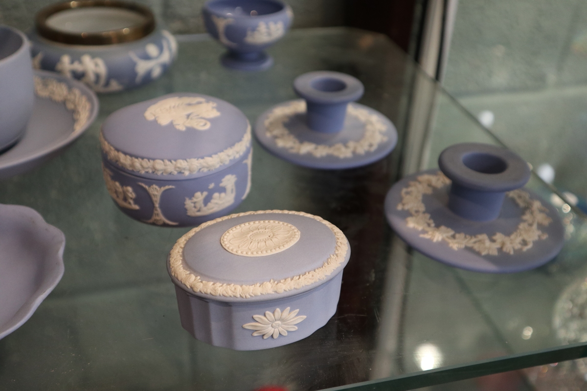 Collection of blue Wedgwood Jasperware - Image 3 of 9