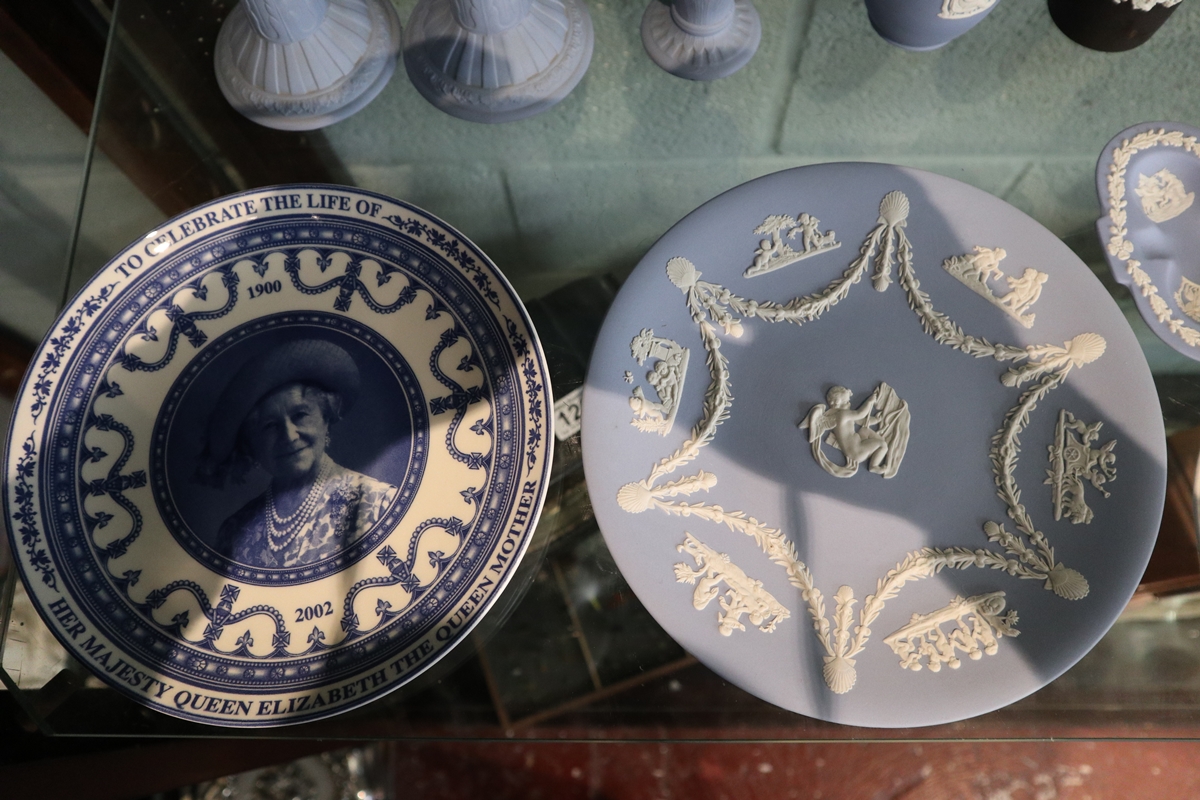 Collection of blue Wedgwood Jasperware - Image 2 of 9