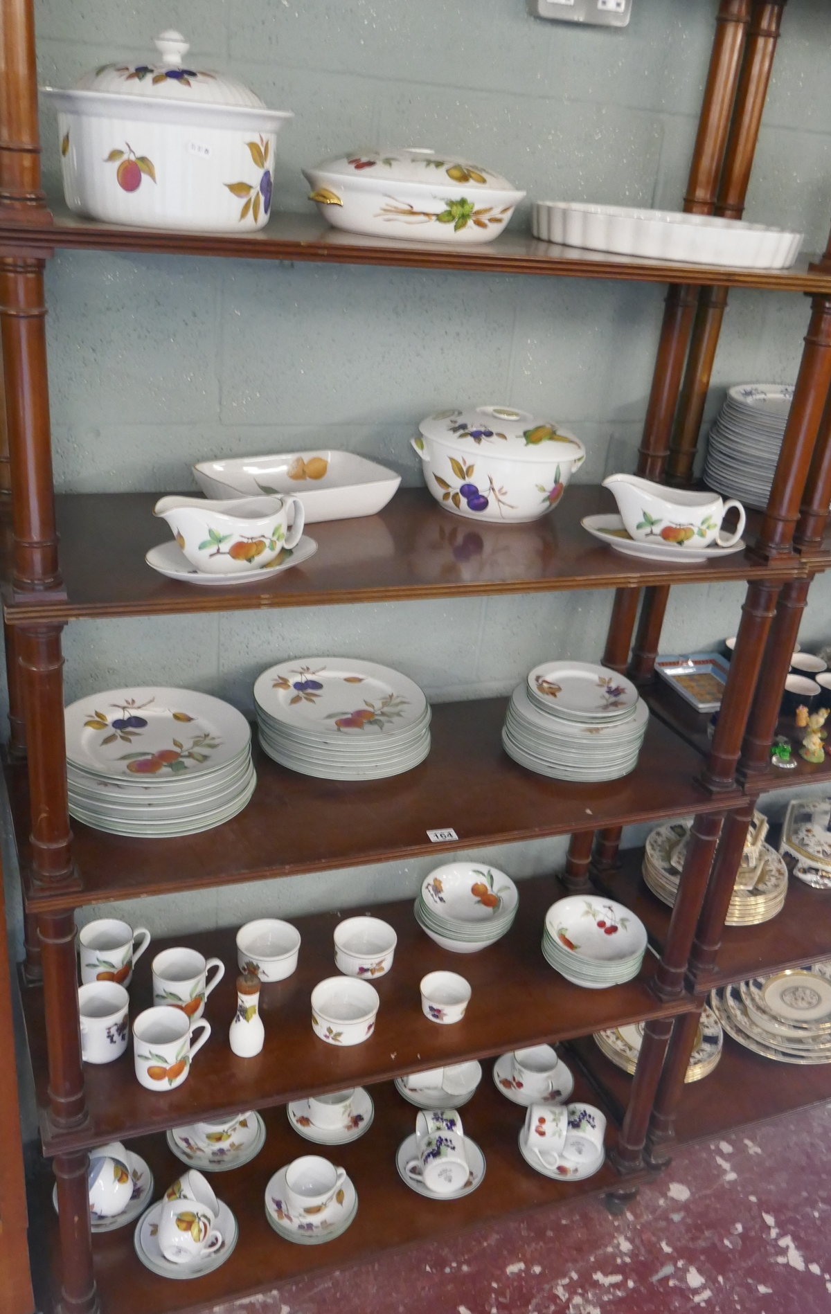 5 shelves of Royal Worcester Evesham pattern