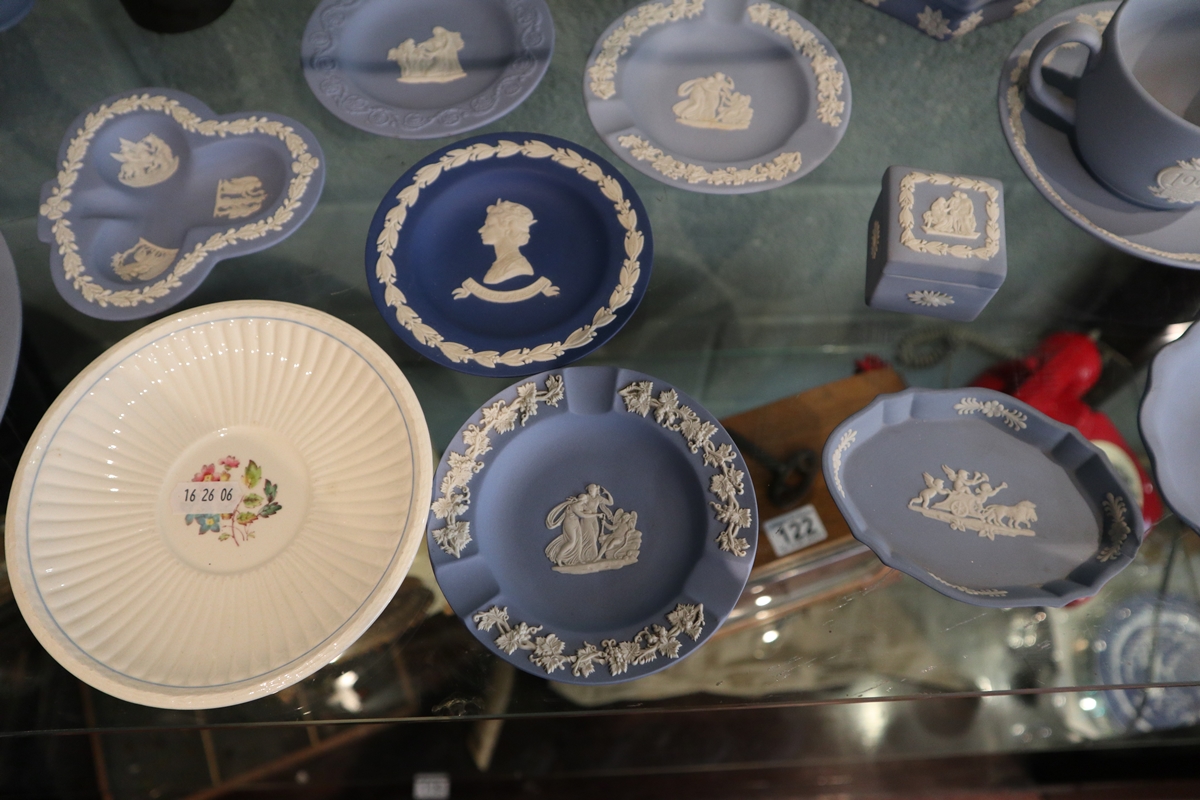 Collection of blue Wedgwood Jasperware - Image 7 of 9