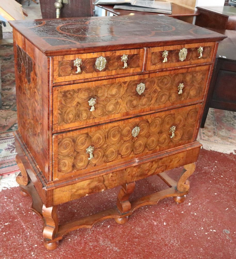 Antiques, Furniture, Jewellery & Collectables