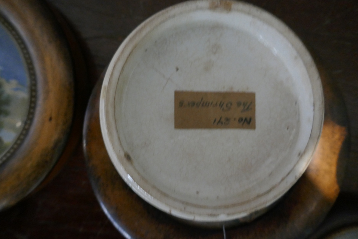 Collection of Pratt ware pot lids & collectors manuals - Bild 45 aus 56