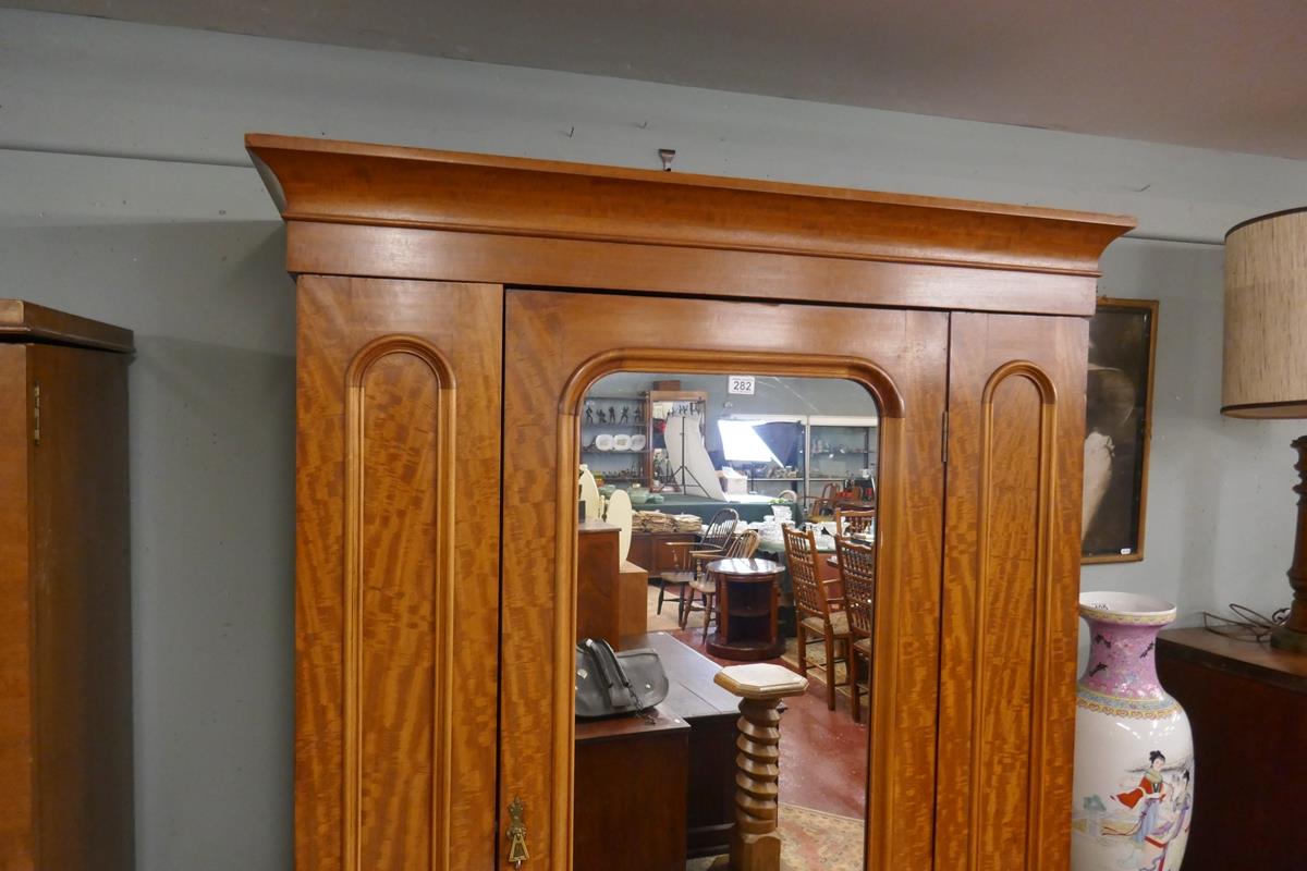 Wardrobe with large mirror to front - Approx size: W: 131cm D: 58cm H: 209cm - Image 2 of 5