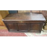 Large Georgian oak coffer - Approx size: W: 138cm D: 56cm H: 59cm