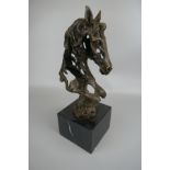Bronze on marble base - Unusual horse bust - Approx H: 41cm