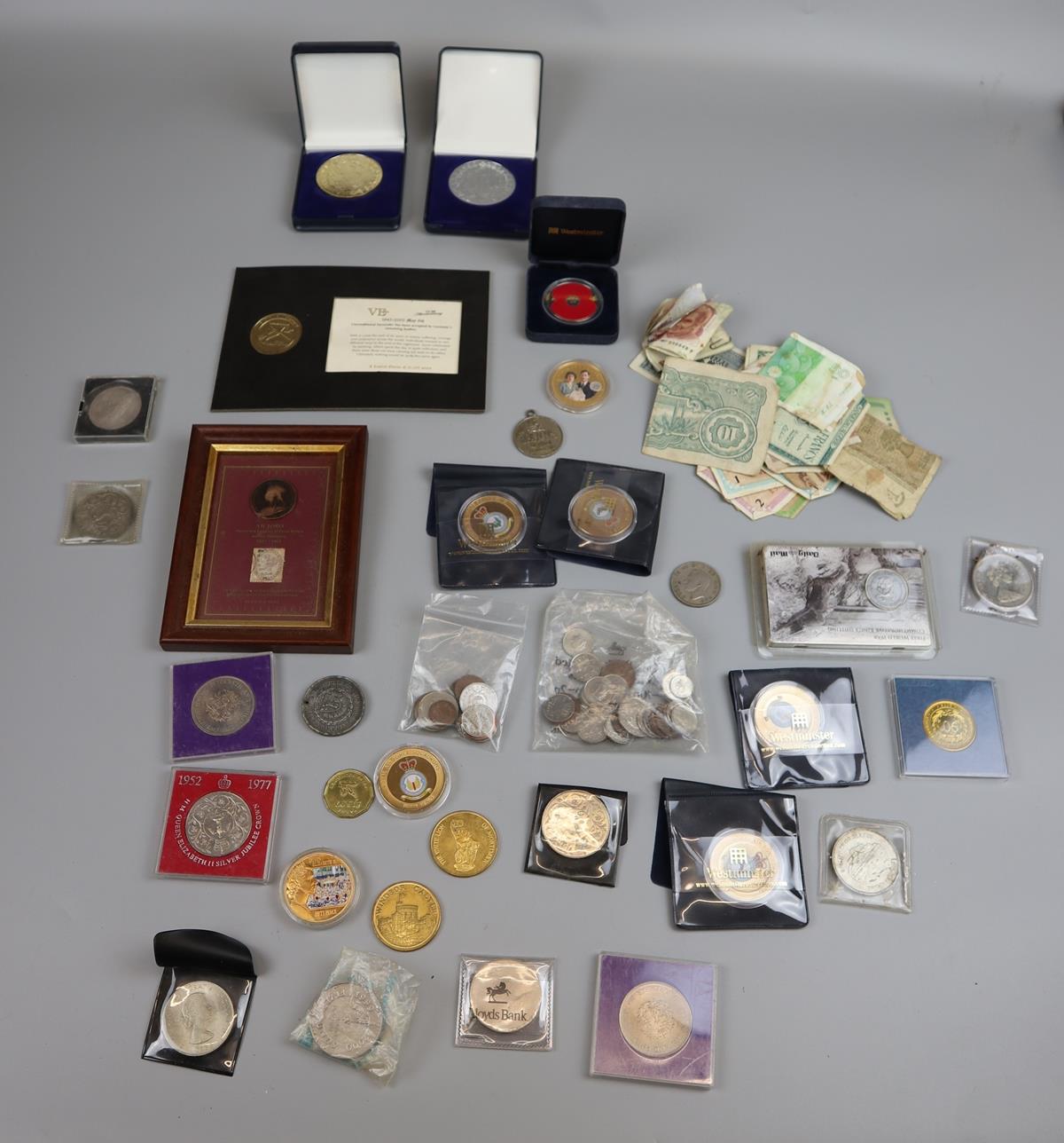 Collection of coins of notes