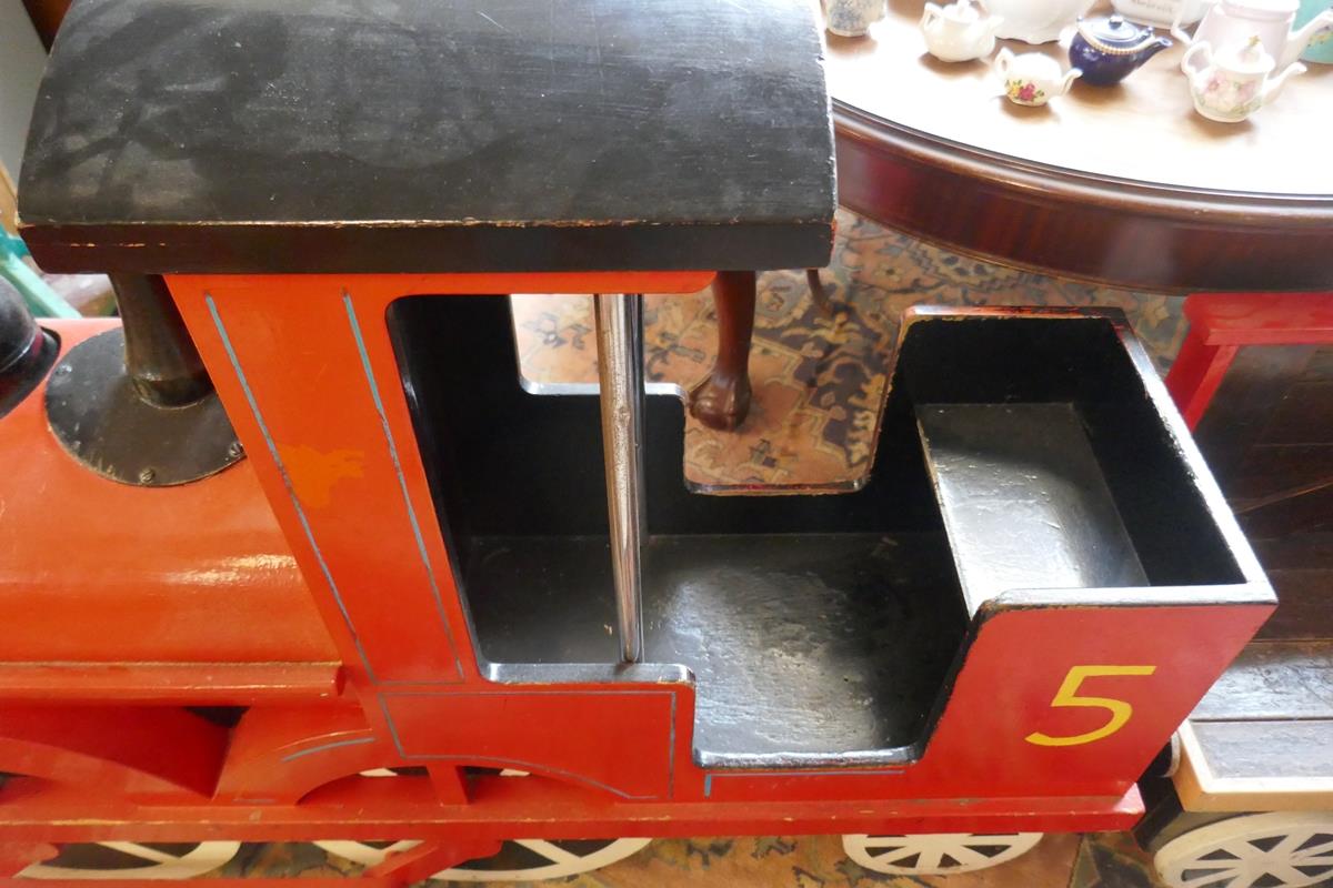 Child's scratch built sit on model of train - James from Thomas the Tank Engine - Image 5 of 7
