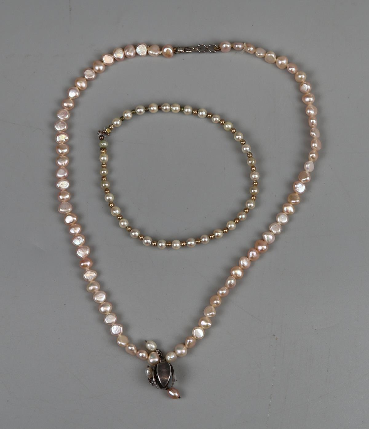 Pearl necklace & bracelet