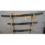 Set of 3 graduated reproduction Samurai swords