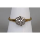 18ct gold diamond set daisy cluster ring (size O½)