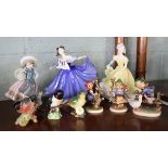 Collection of figures to include Lladro, Goebel & Beswick