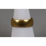 22ct gold wedding band (size L¾) - Approx 5g