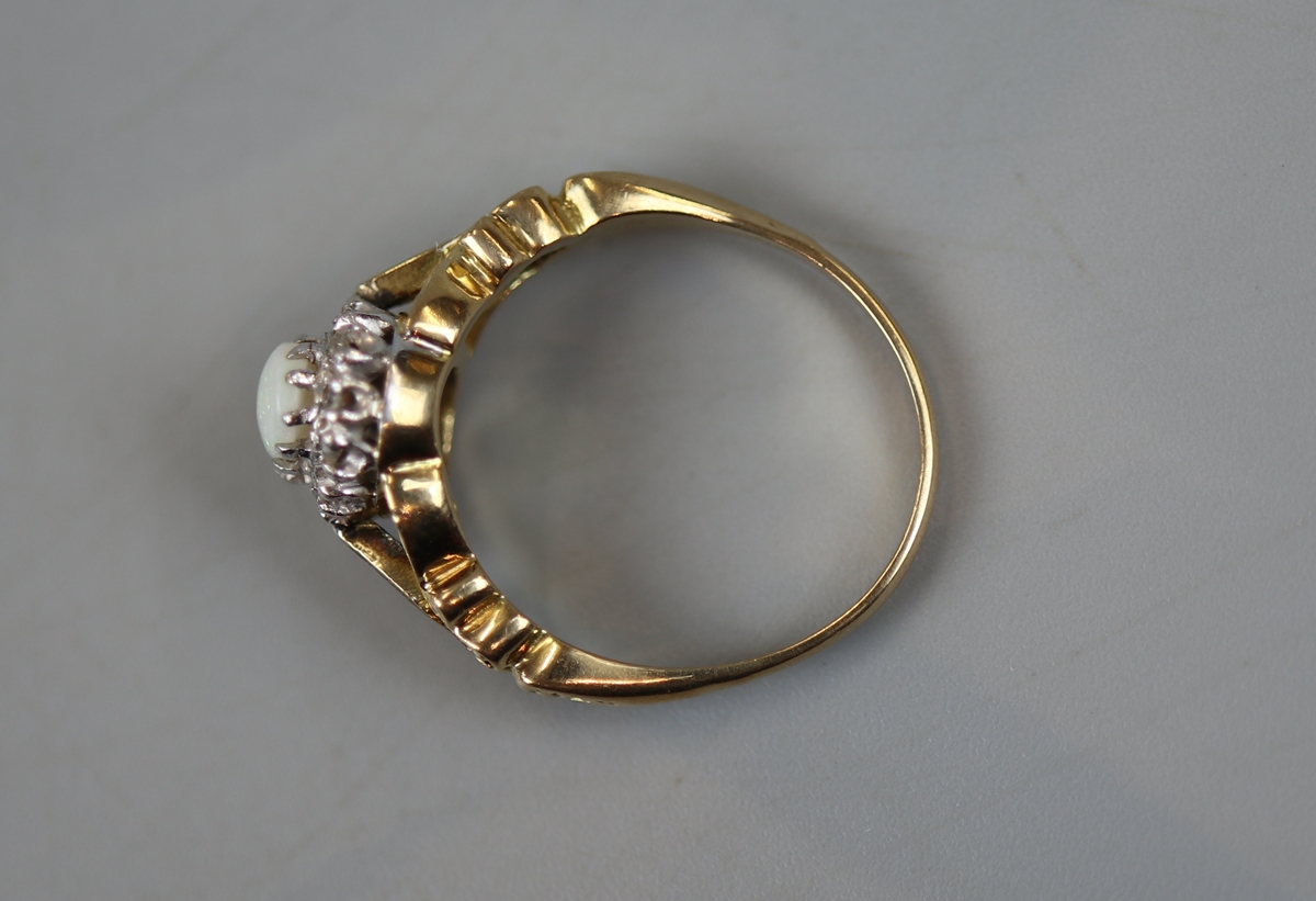 18ct gold opal & diamond set ring (size P) - Image 2 of 2