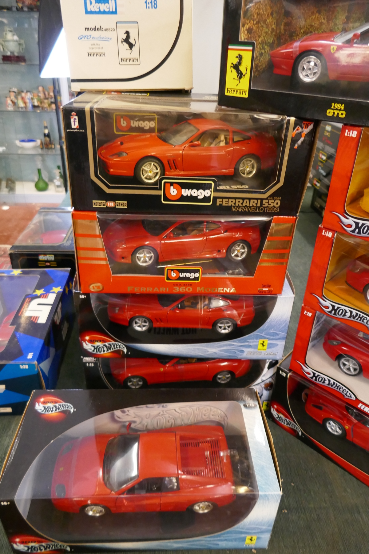 Models - Collection of 1/18 scale model cars to include Hot Wheels - Image 7 of 9