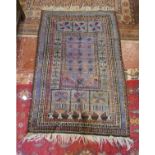 Red patterned rug - Approx 163cm x 98cm