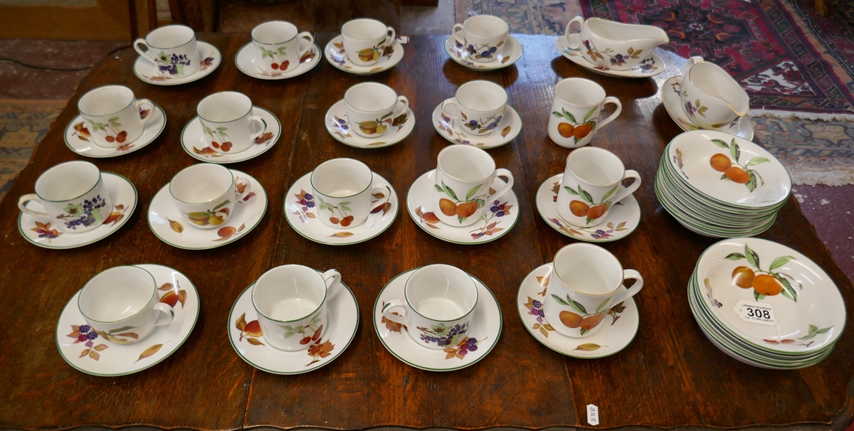 Large collection of Royal Worcester - Evesham pattern