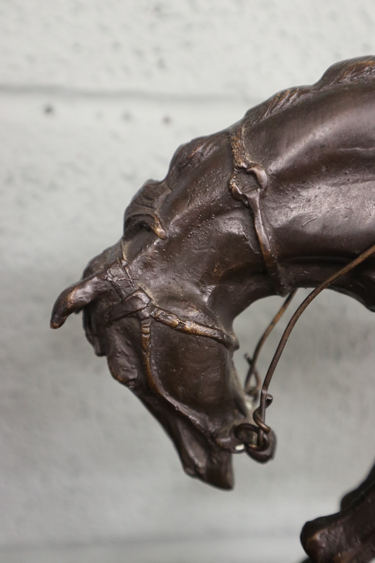 Bronze horse & jockey on marble base - Image 3 of 3