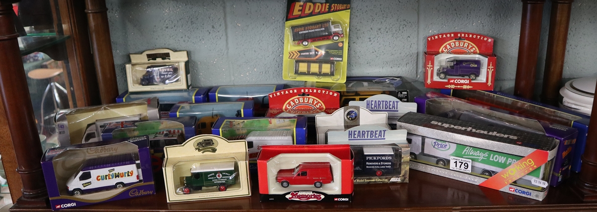 Collection of boxed diecast vehicles to include Corgi