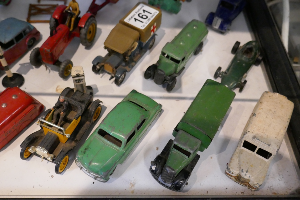 Collection of vintage Dinky toys - Image 6 of 8