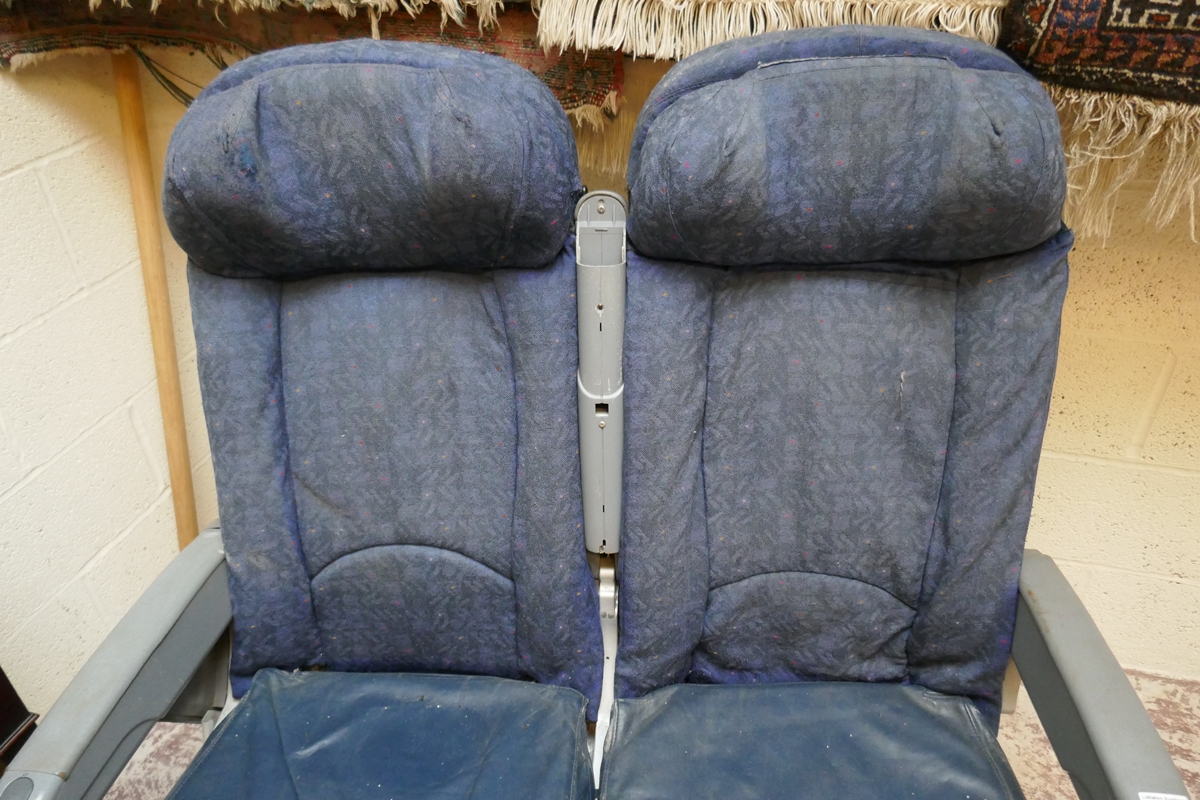 Aircraft seats - Image 2 of 4