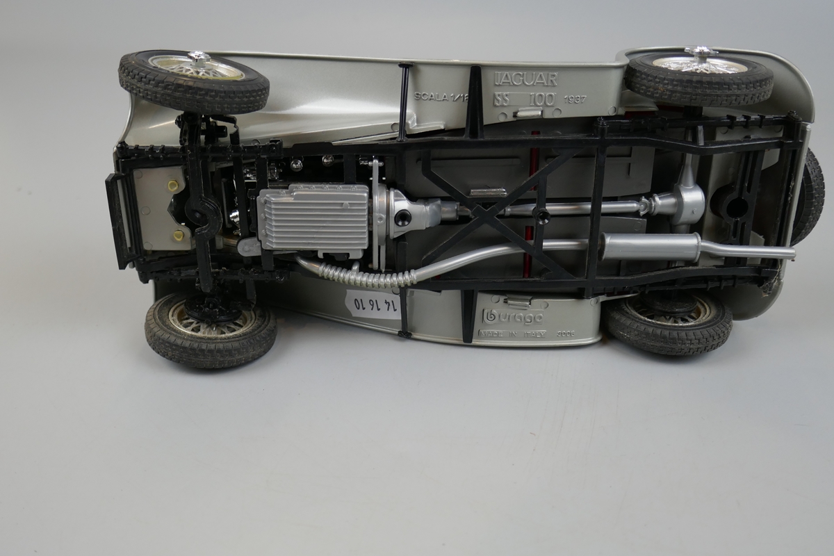 2 car models - Image 3 of 5