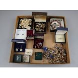 Collection of jewellery