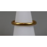 22ct gold wedding band - Approx weight: 2.4g