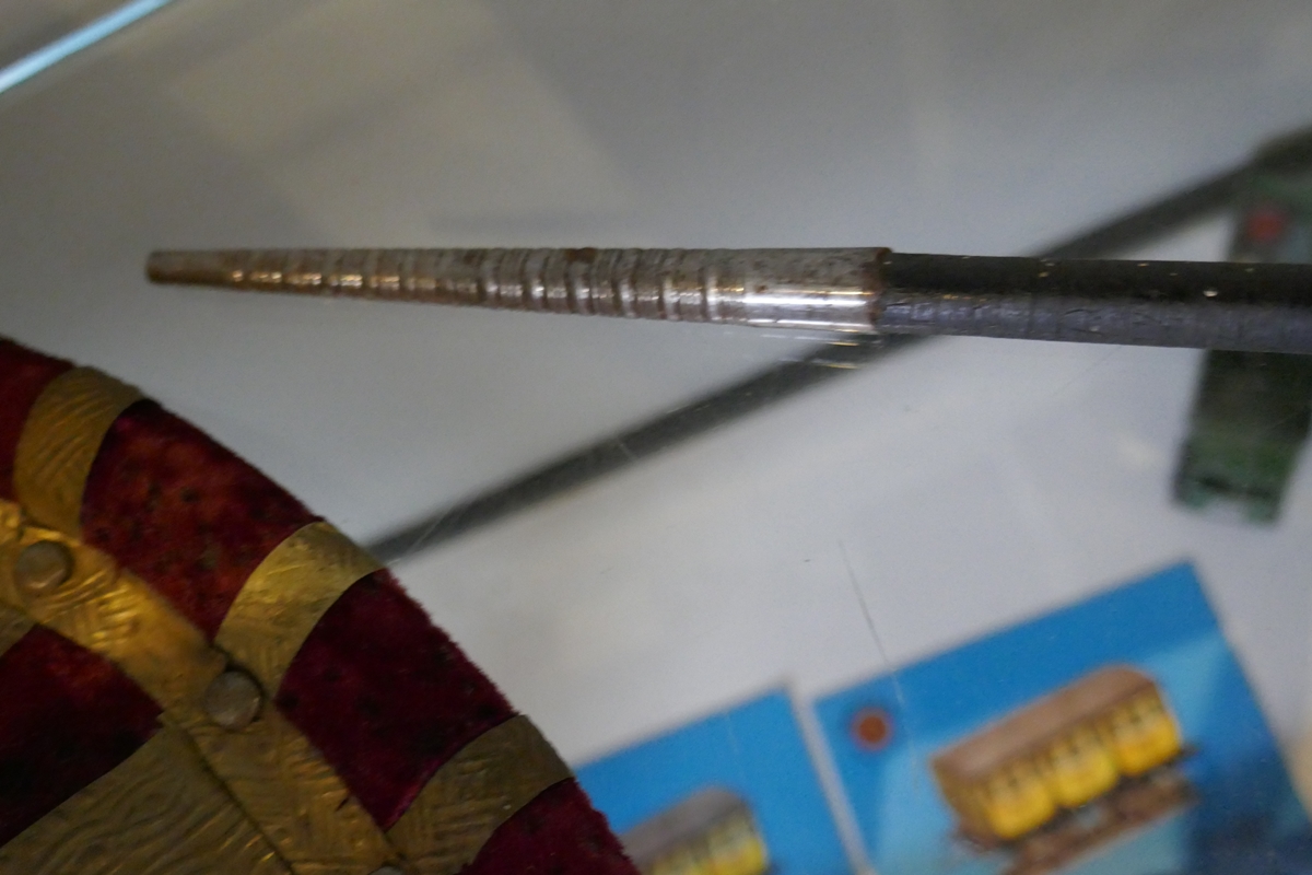 Antique bejeweled folded steel sword and shield - Bild 6 aus 9