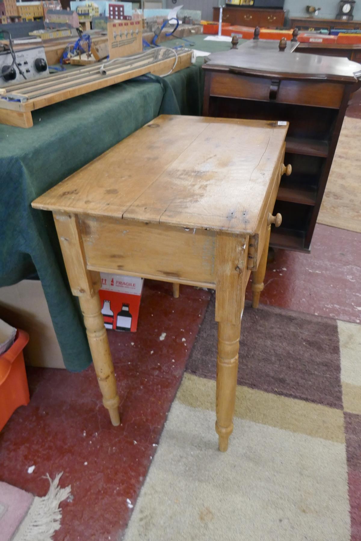 Small antique pine side table - Approx. W: 75cm D: 45cm H:73cm - Image 3 of 5