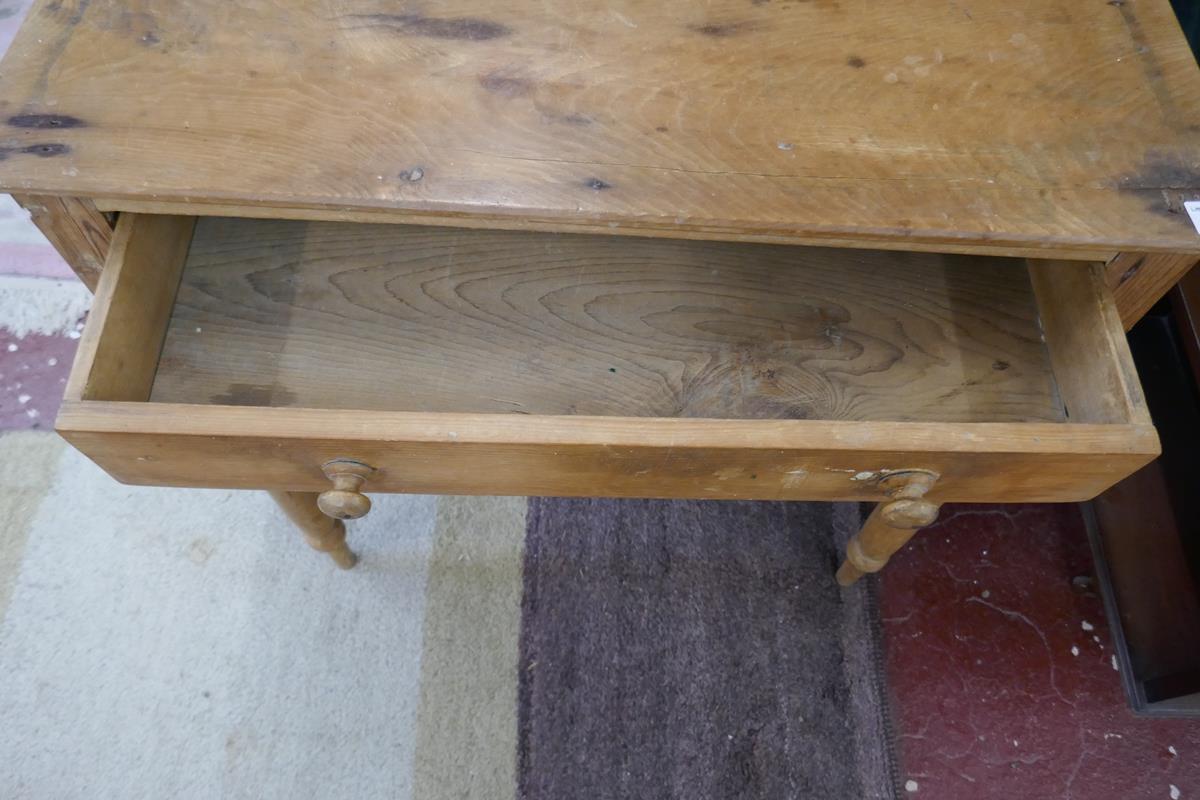 Small antique pine side table - Approx. W: 75cm D: 45cm H:73cm - Image 5 of 5