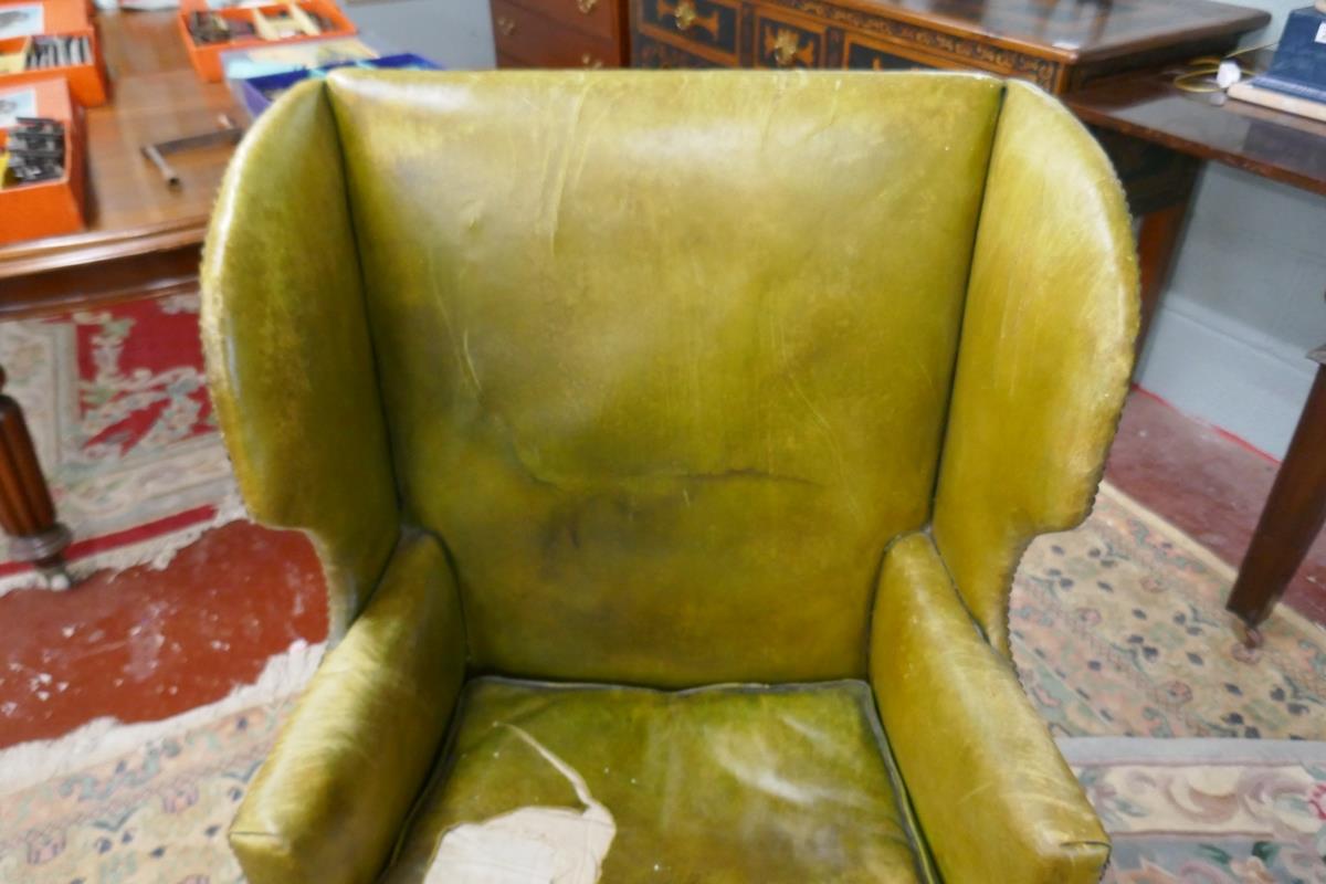 Green leather wing back armchair - Bild 3 aus 6