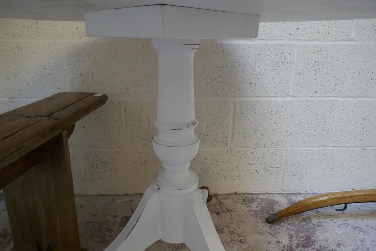 Shabby chic pedestal table - Image 3 of 4