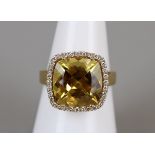 Fine 18ct gold citrine & diamond set ring - Size N