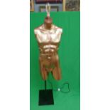 Gold torso manakin lamp