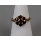 Gold garnet cluster ring (Size M)