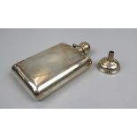 Hallmarked silver hip flask with funnel - Approx weight: 140g