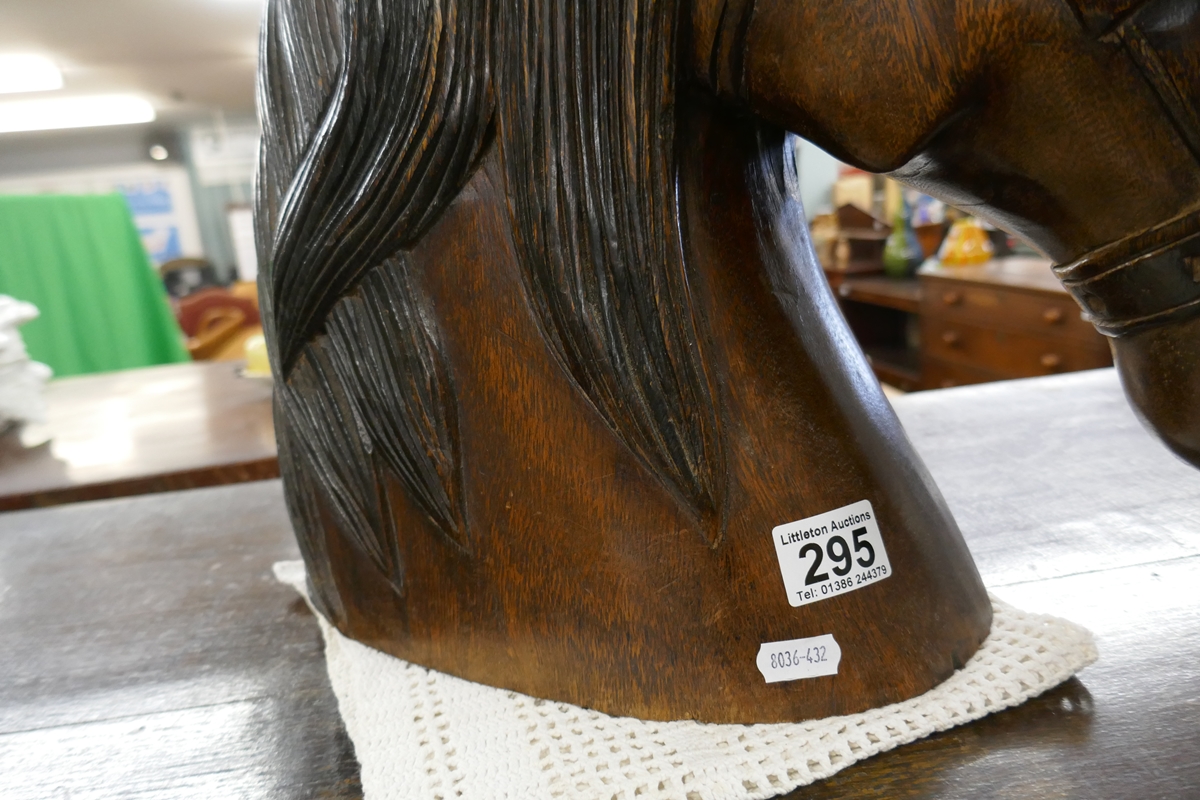 Fine carved horse bust - Approx. H:45cm - Bild 4 aus 8