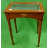 Arts & Crafts bijouterie table - Approx. W:52cm D:35cm H:72cm